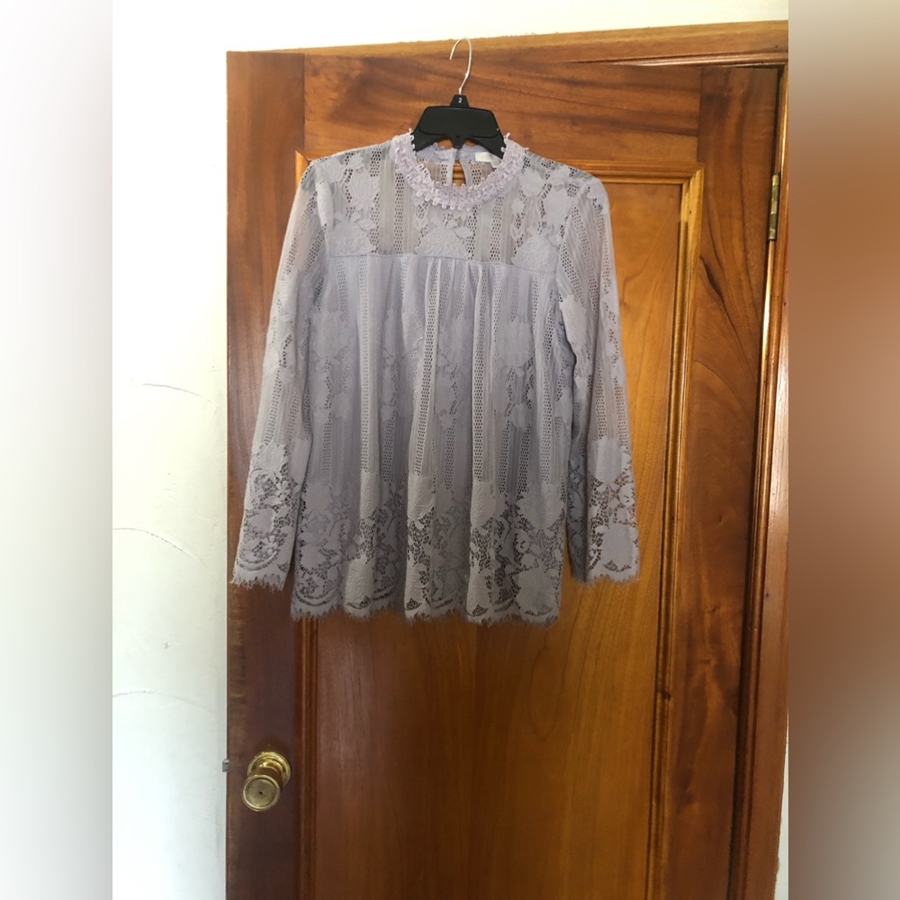 Ultra pink lace lilac color blouse with linen Size M